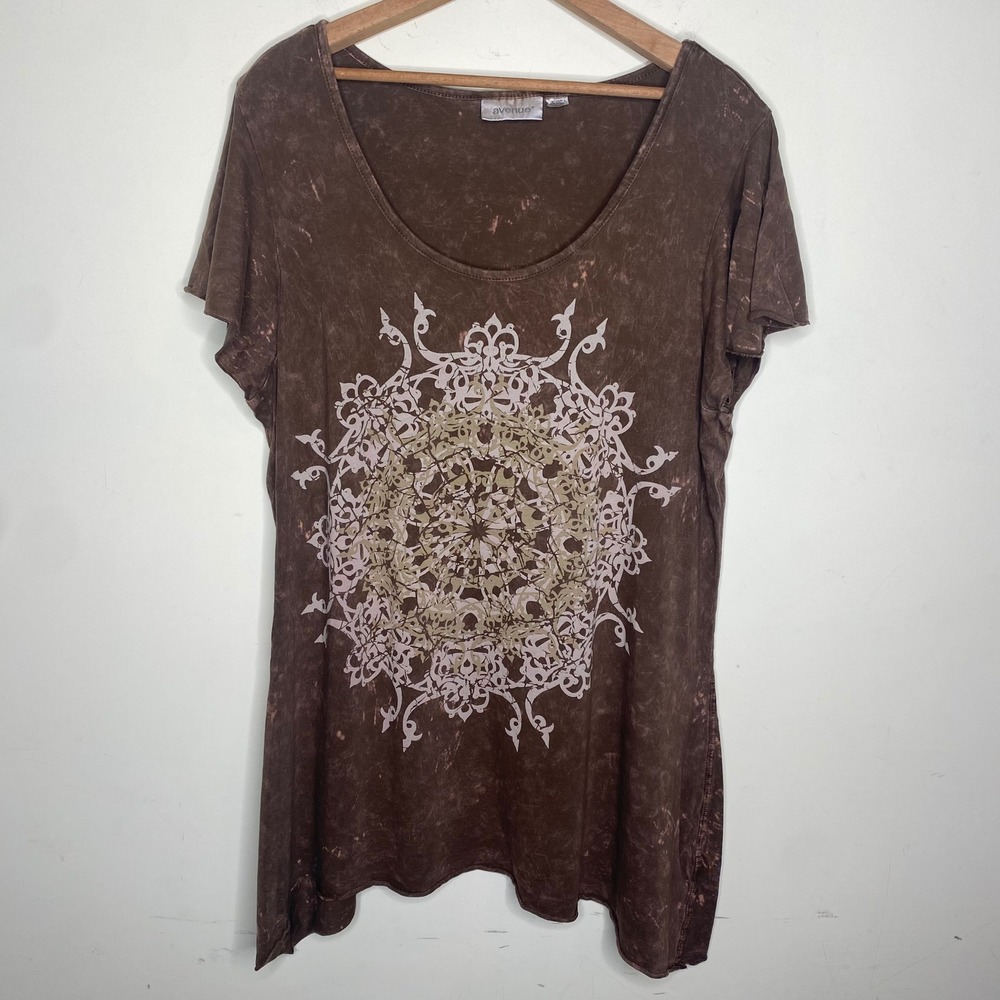 Avenue Brown Acid Wash Mandala Graphic Sharkbite Hem Tunic Top Plus Size 18/20